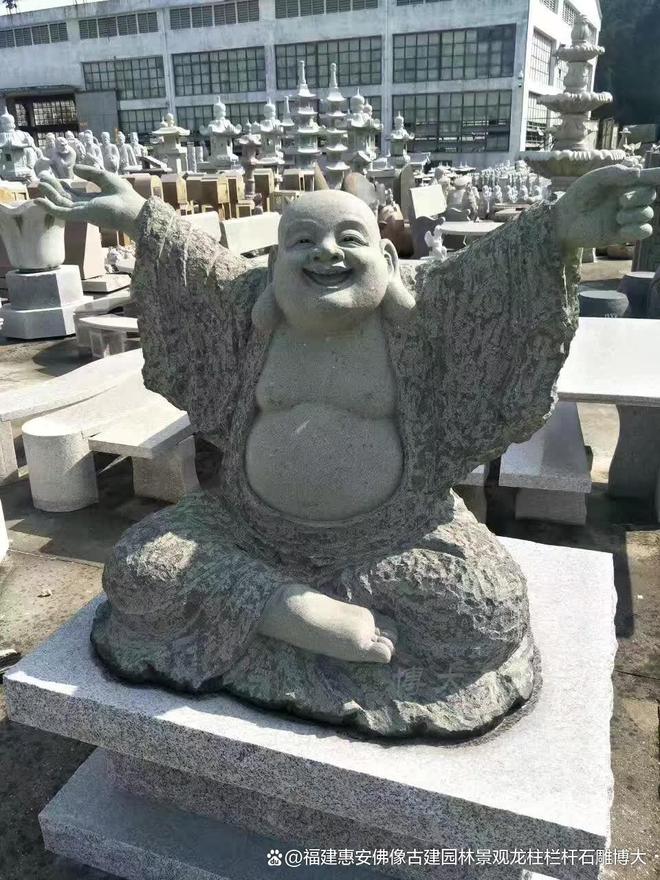 jinnianhui官网石雕弥勒佛在村落修建中的气势派头(图2)