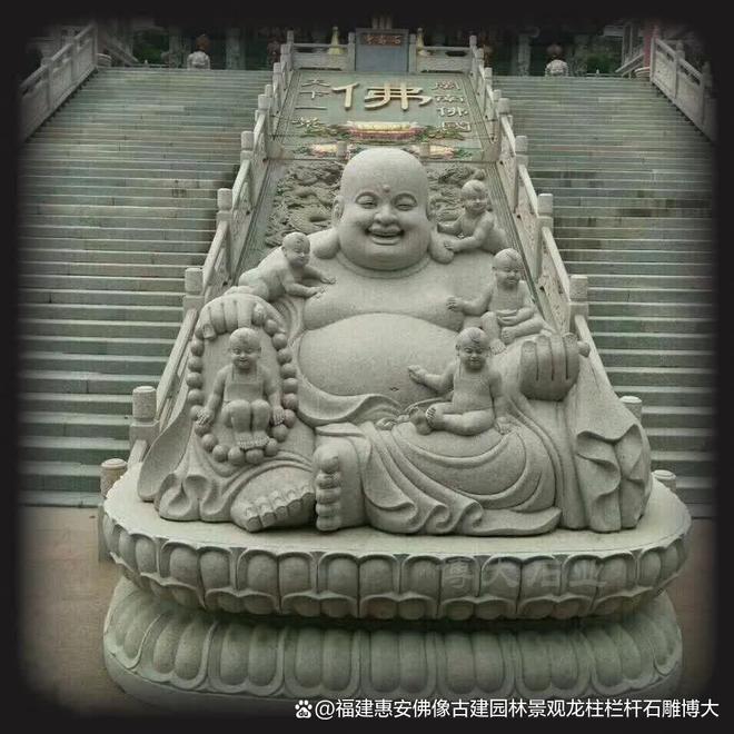 jinnianhui官网石雕弥勒佛在村落修建中的气势派头(图4)